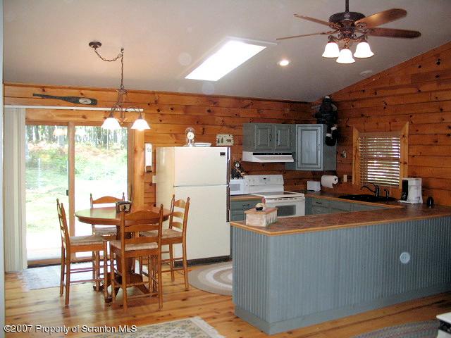 143 Johnson Road Canadensis, PA 18325 - Photo 4 of 15 Gallery Image 4