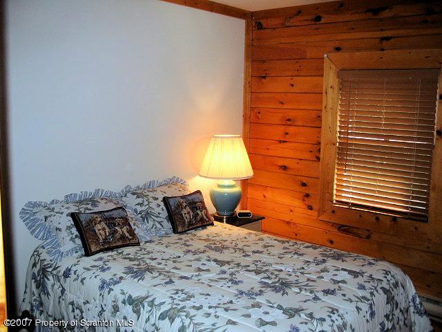 143 Johnson Road Canadensis, PA 18325 - Photo 7 of 15 Gallery Image 7