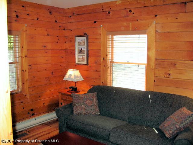 143 Johnson Road Canadensis, PA 18325 - Photo 8 of 15 Gallery Image 8