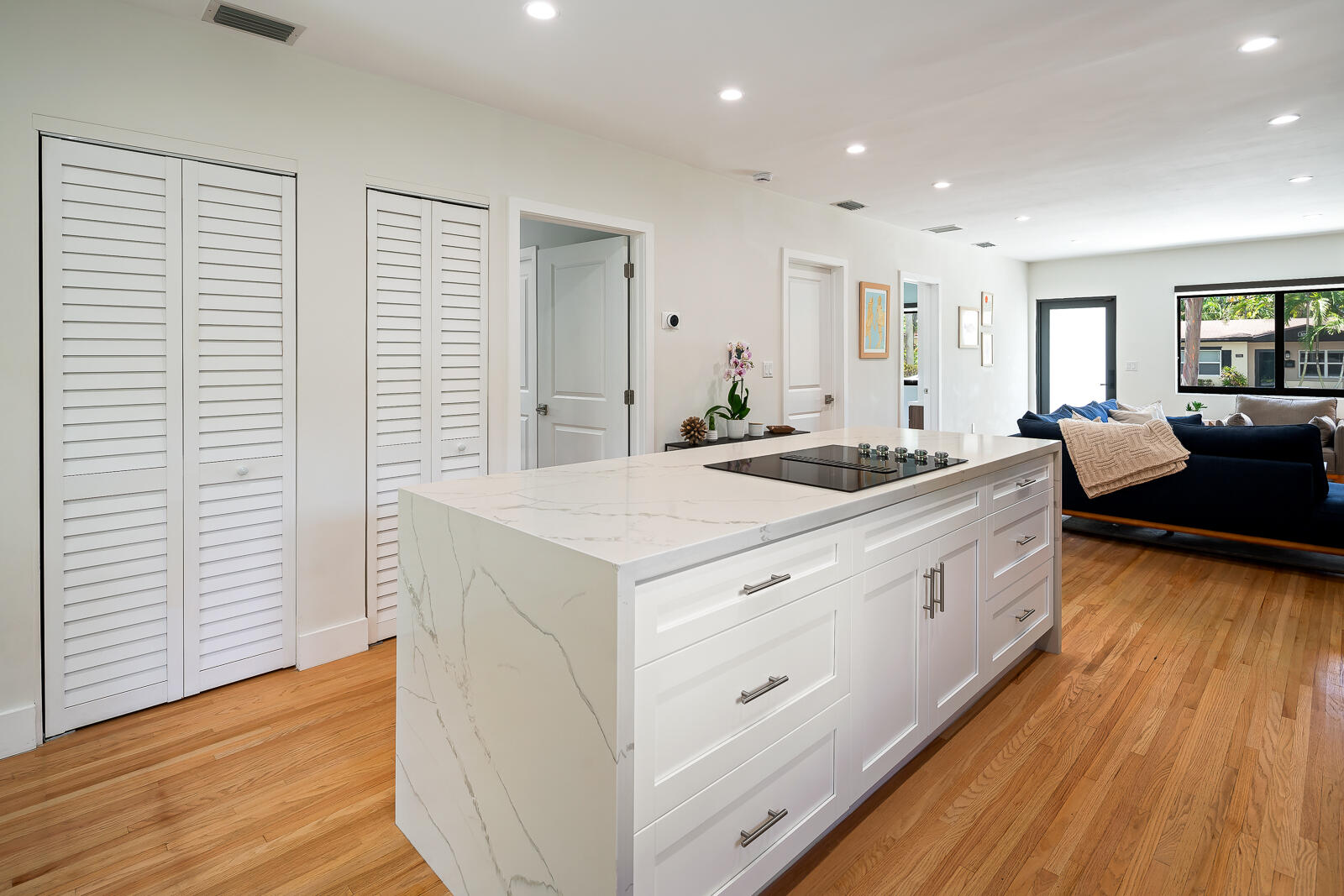 5745 Southwest 54th Terrace Miami, FL 33155 - Photo 12 of 25 Kitchen