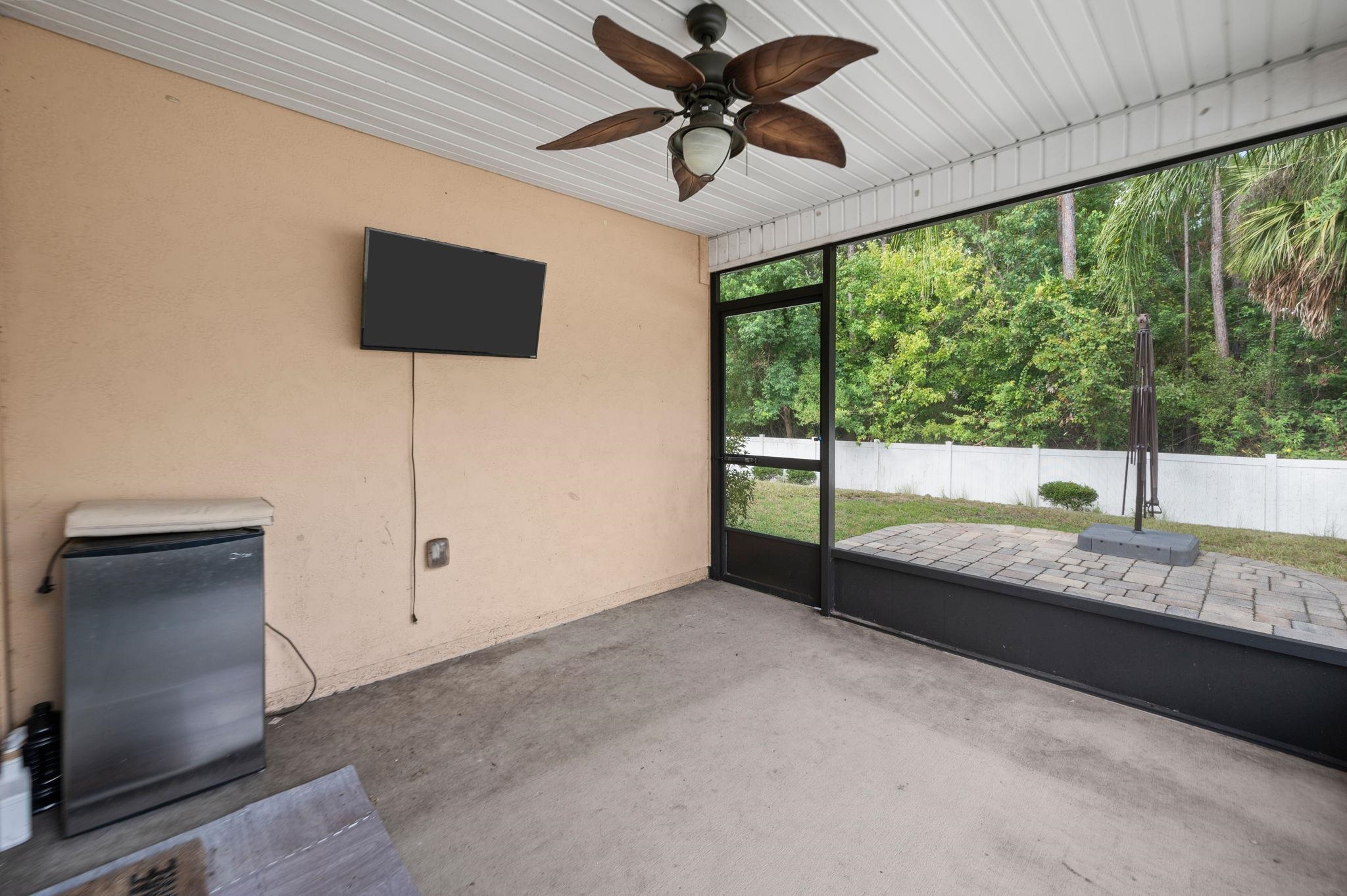509 Deer Crossing Road St. Augustine, FL 32086 - Photo 34 of 54 a very nice looking room with a large window