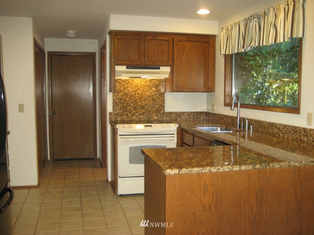 3812 Ridge Way Mount Vernon, WA 98273 - Photo 5 of 18 Gallery Image 5