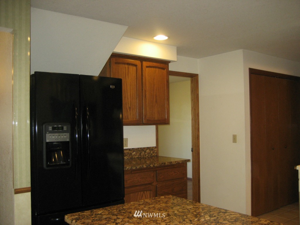 3812 Ridge Way Mount Vernon, WA 98273 - Photo 6 of 18 Gallery Image 6