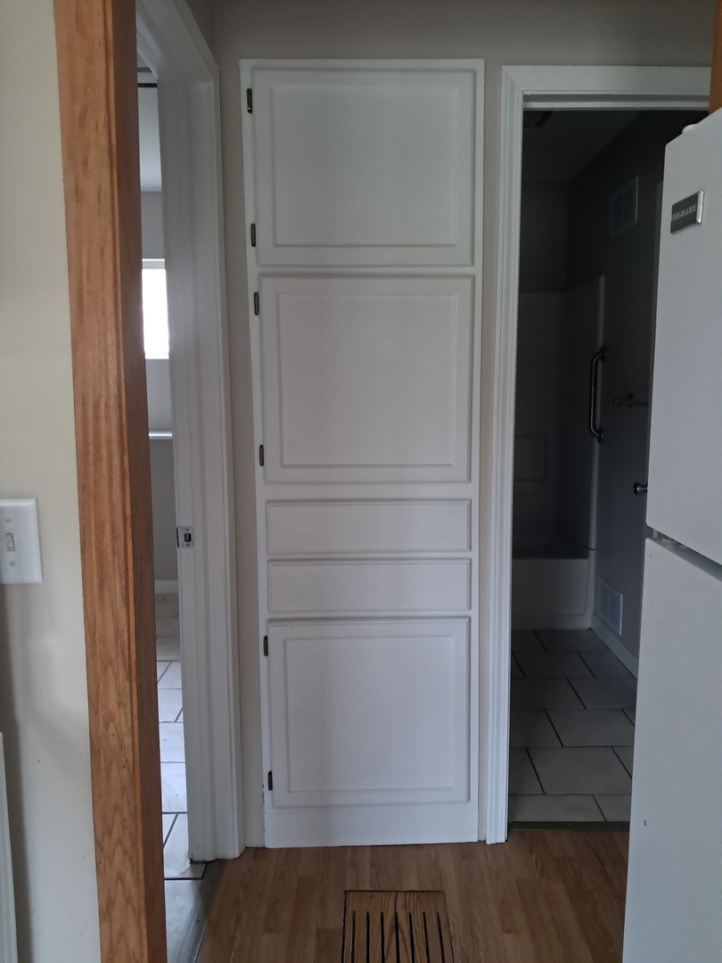 303 North Division Street Braidwood, IL 60408 - Photo 13 of 20 a view of a closet