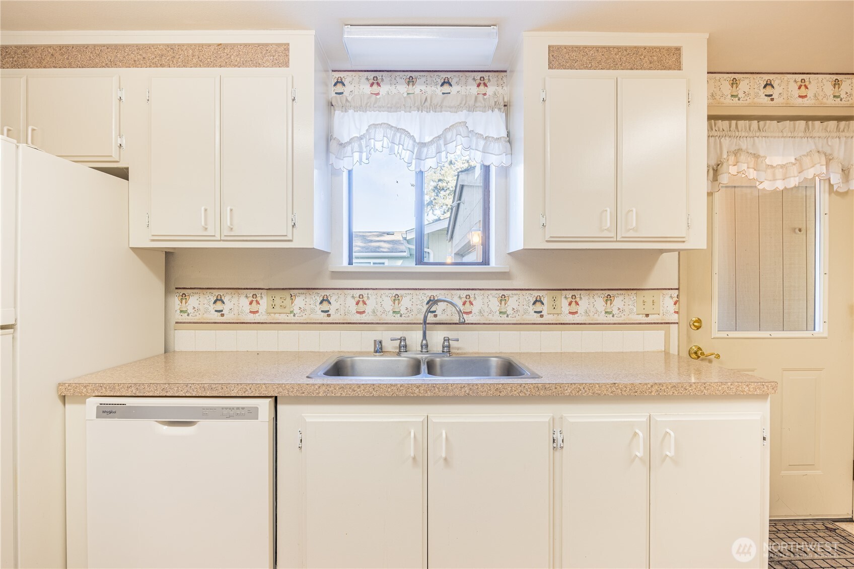 93 Fircrest Drive Sequim, WA 98382 - Photo 12 of 32