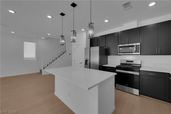 $2,700 | 10227 Estancia Hl Street, Las Vegas, NV 89141