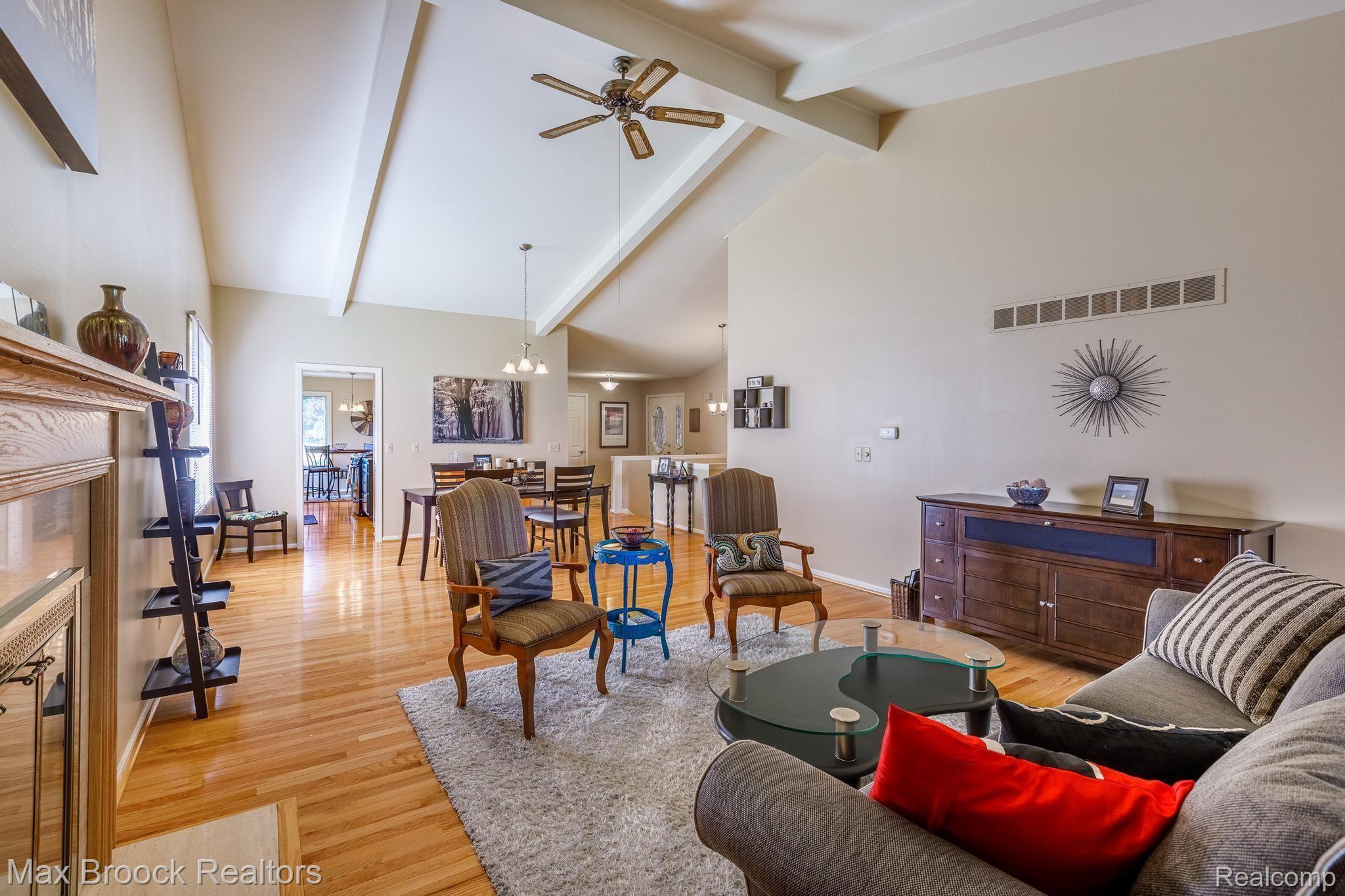 856 GreenView Court Rochester, MI 48307 - Photo 11 of 35 856 Green View Ct-12.jpg