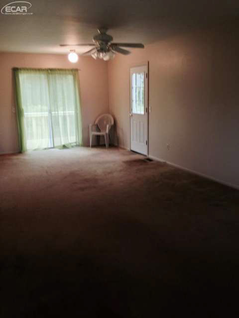 8199 Denton Hill Road Fenton, MI 48430 - Photo 3 of 10 20446483-2.JPG