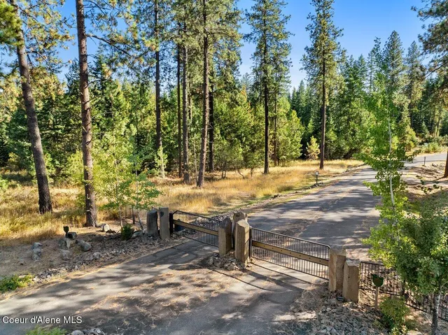 $1,950,000 | 1 East Gifted View Drive, Coeur D'Alene, ID 83814