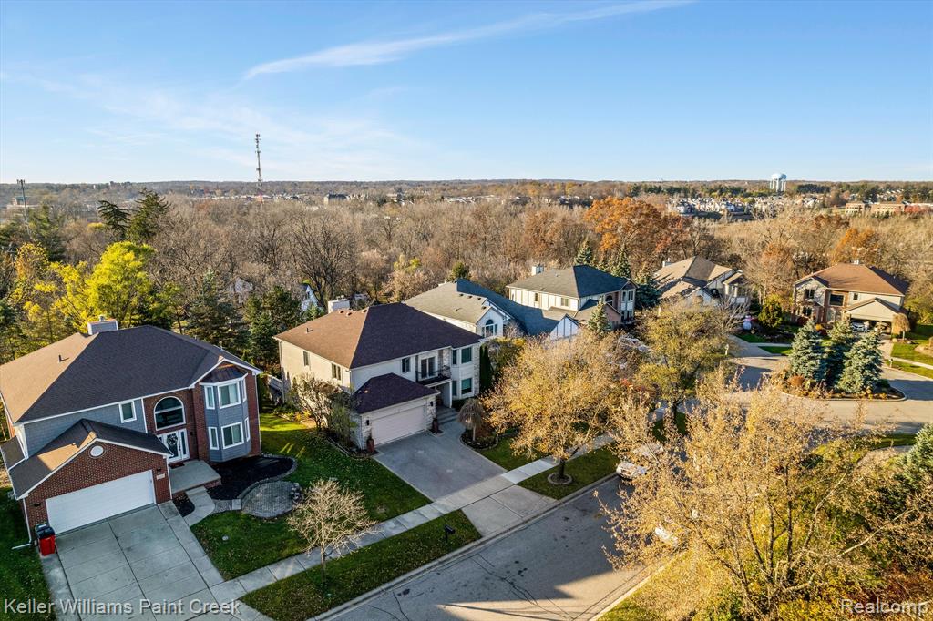 1026 River Mist Drive Rochester, MI 48307 - Photo 4 of 50 Gallery Image 4