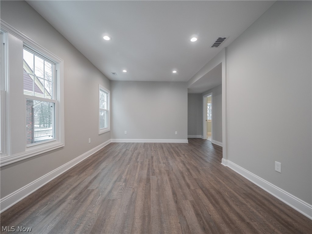 2796 Coleridge Road Cleveland, OH 44118 - Photo 26 of 35