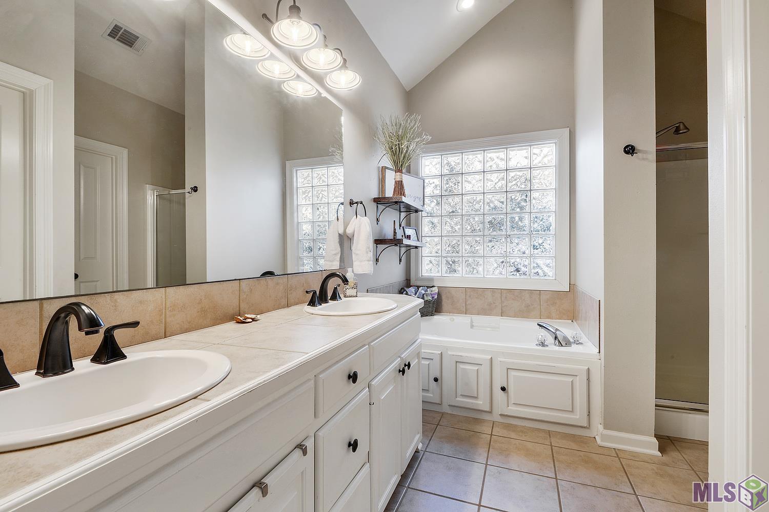 10305 Springpark Avenue Baton Rouge, LA 70810 - Photo 11 of 13