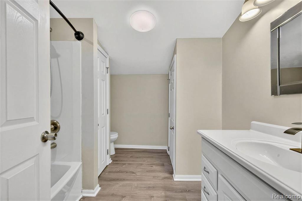 12751 Jones Street Carleton, MI 48117 - Photo 26 of 41