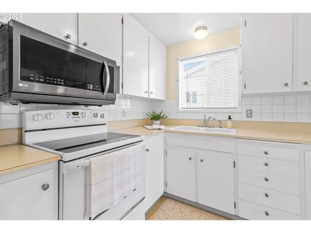 $294,900 | 1663 Sallal Road, Woodburn, OR 97071