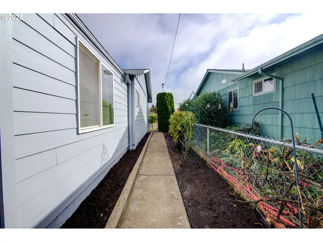 $294,900 | 1663 Sallal Road, Woodburn, OR 97071