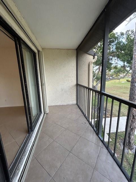 721 Sunny Pine Way, Unit G2 Greenacres, FL 33415 - Photo 34 of 34 a view of a hallway