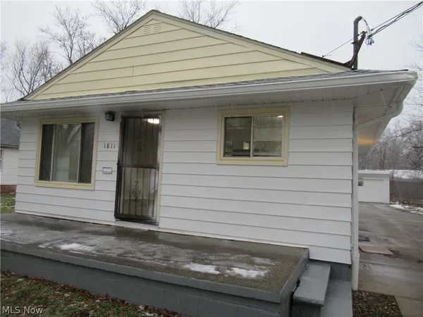 $1,700 | 1811 East 298th Street, Wickliffe, OH 44092