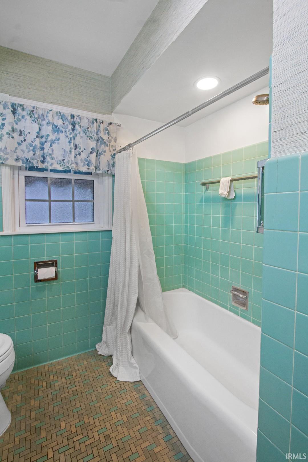 1200 South Burkhardt Road Evansville, IN 47715 - Photo 19 of 36