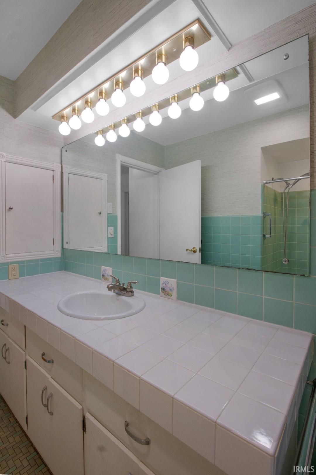 1200 South Burkhardt Road Evansville, IN 47715 - Photo 20 of 36