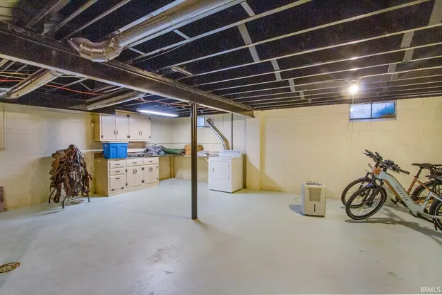 $284,900 | 1200 South Burkhardt Road, Evansville, IN 47715