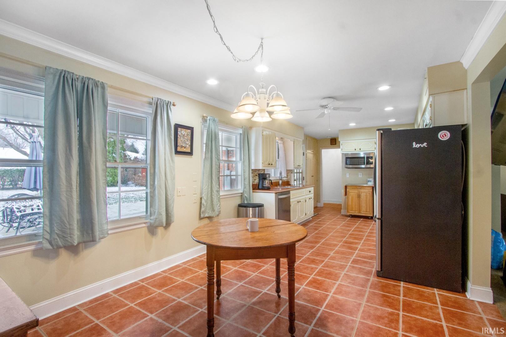 1200 South Burkhardt Road Evansville, IN 47715 - Photo 9 of 36