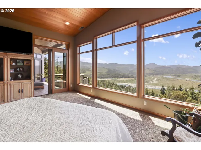 $1,875,000 | 95500 Spirit Ridge Drive, Gold Beach, OR 97444