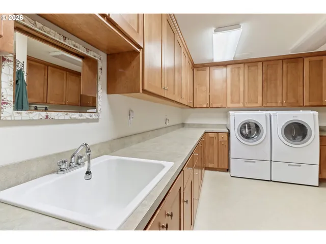 $1,875,000 | 95500 Spirit Ridge Drive, Gold Beach, OR 97444