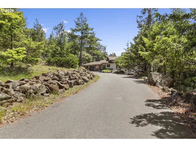 $1,875,000 | 95500 Spirit Ridge Drive, Gold Beach, OR 97444