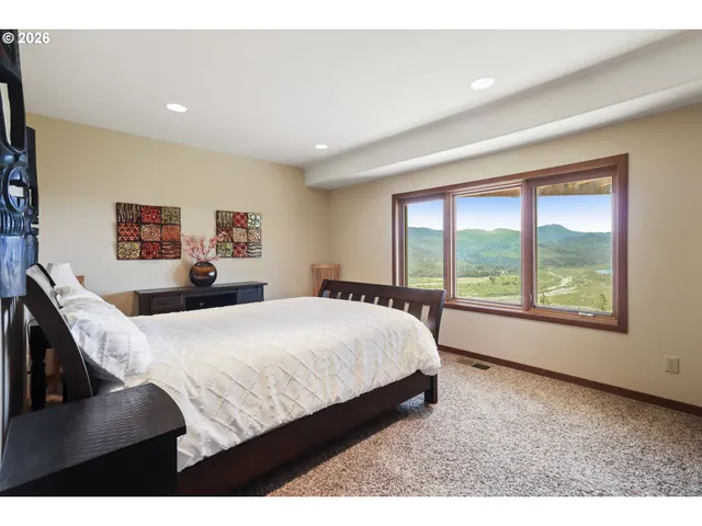 $1,875,000 | 95500 Spirit Ridge Drive, Gold Beach, OR 97444