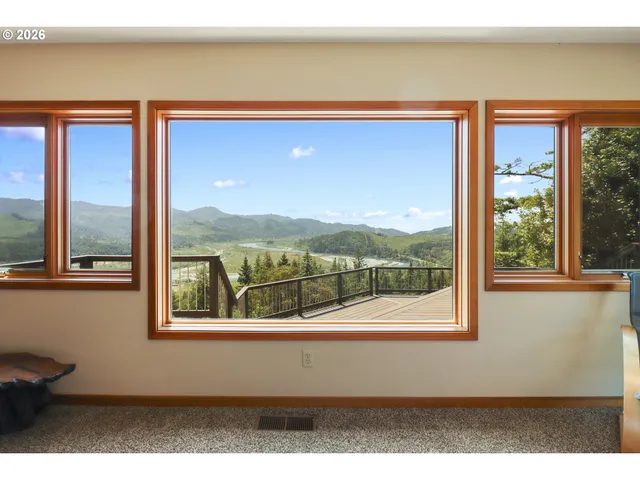 $1,875,000 | 95500 Spirit Ridge Drive, Gold Beach, OR 97444