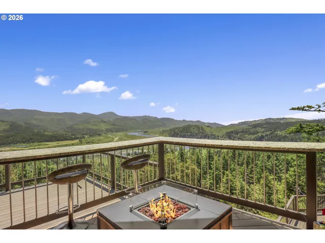 $1,875,000 | 95500 Spirit Ridge Drive, Gold Beach, OR 97444
