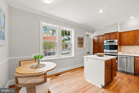 $1,490,000 | 539 South Columbus Street, Alexandria, VA 22314