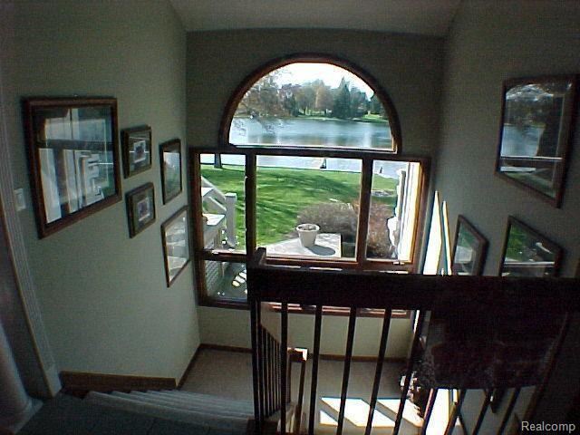 9175 Evee Road Clarkston, MI 48348 - Photo 13 of 19 MVC-HALL01F.jpg