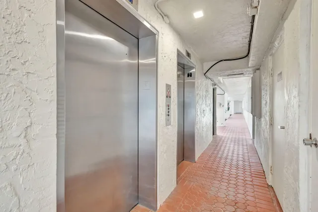 $2,700 | 9400 South Ocean Drive, Unit 405, Jensen Beach, FL 34957