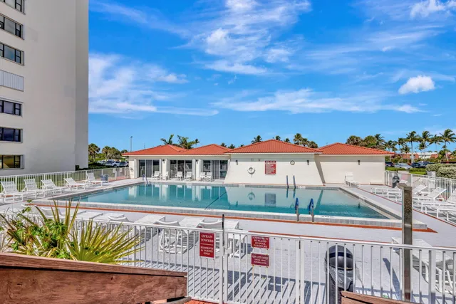 $2,700 | 9400 South Ocean Drive, Unit 405, Jensen Beach, FL 34957