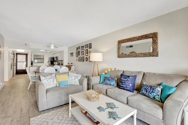 $2,700 | 9400 South Ocean Drive, Unit 405, Jensen Beach, FL 34957