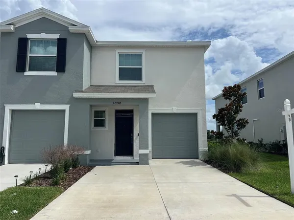 $1,975 | 32978 Tulip Petal Lane, Wesley Chapel, FL 33545