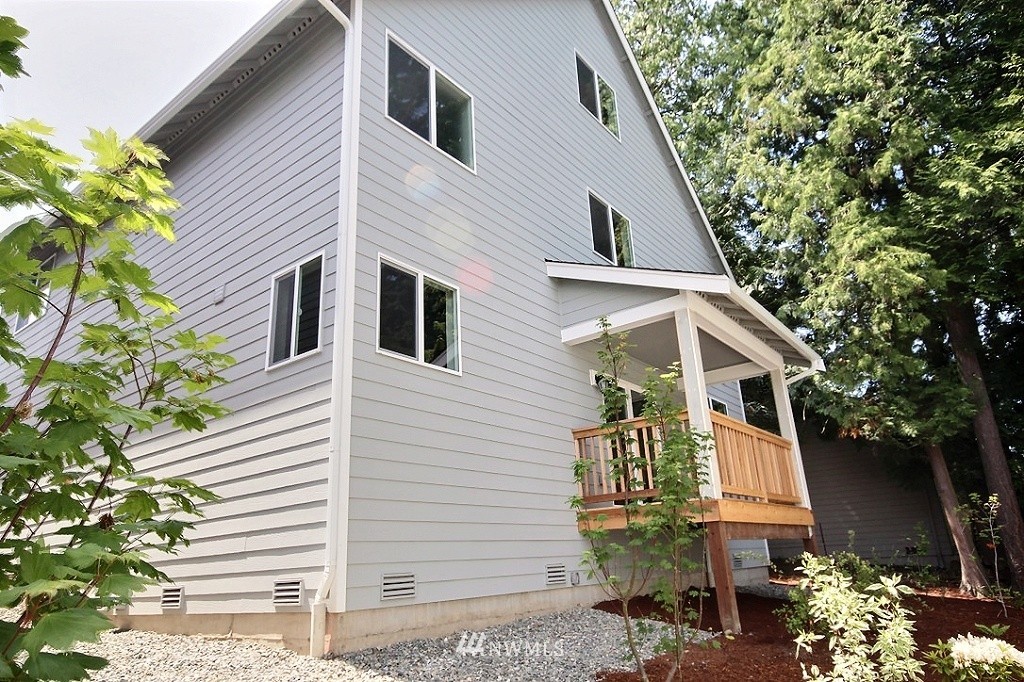 3706 Northeast 14th Place Renton, WA 98056 - Photo 14 of 14 Gallery Image 14