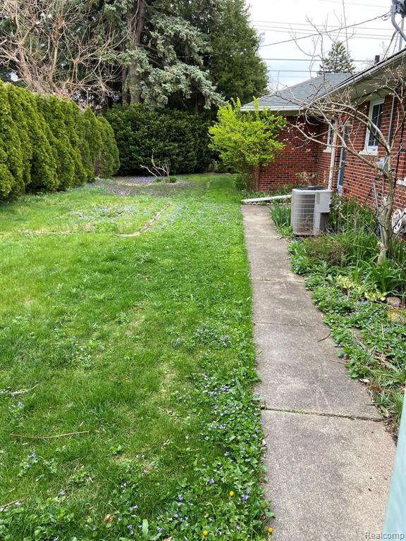 774 Fairford Road Grosse Pointe Woods, MI 48236 - Photo 21 of 22