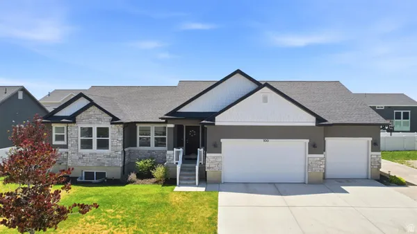 $799,000 | 100 East Gilbert Peak Way, Eagle Mountain, UT 84005