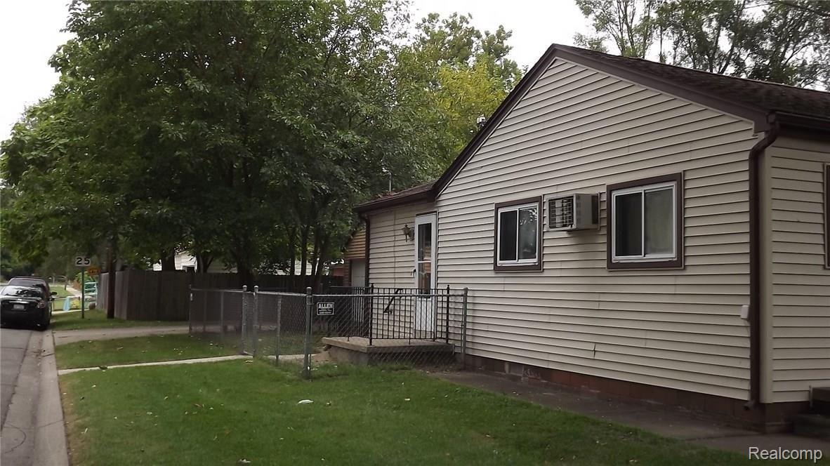 19307 Inkster Road Livonia, MI 48152 - Photo 2 of 19 19307 Inkster South Side Exterior.JPG
