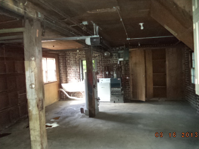 1555 Harding Road Northfield, IL 60093 - Photo 3 of 10