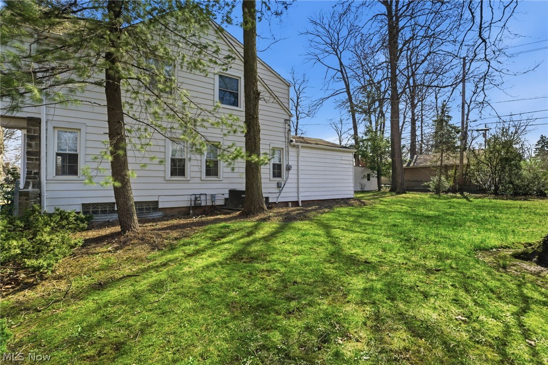 4182 Silsby Road Cleveland, OH 44118 - Photo 3 of 45