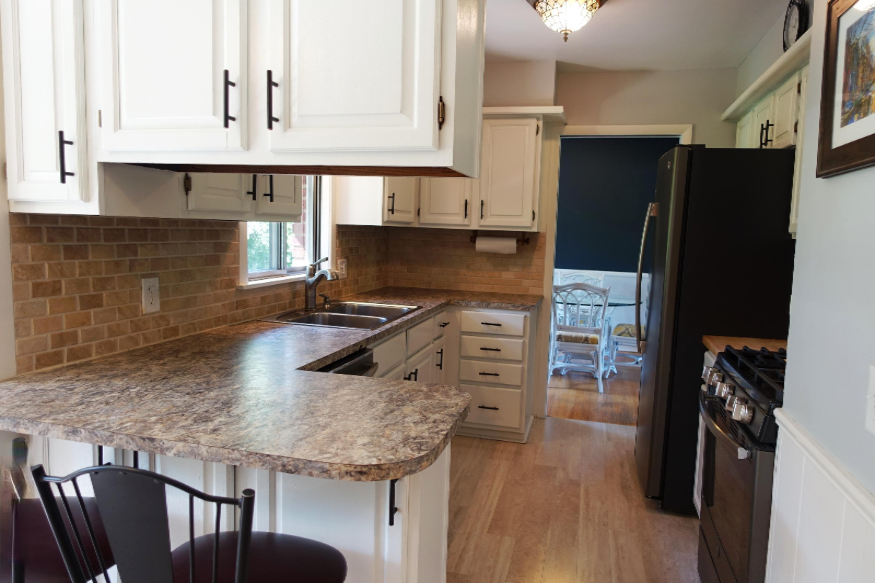 6300 Cascade Road Southeast Grand Rapids, MI 49546 - Photo 4 of 26 04 - Kitchen03