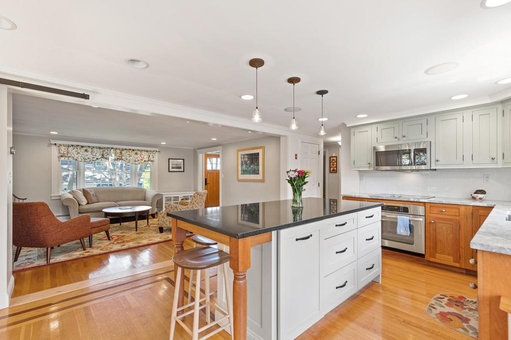 6 Lovell Road Arlington, MA 02474 - Photo 10 of 34 Gallery Image 10