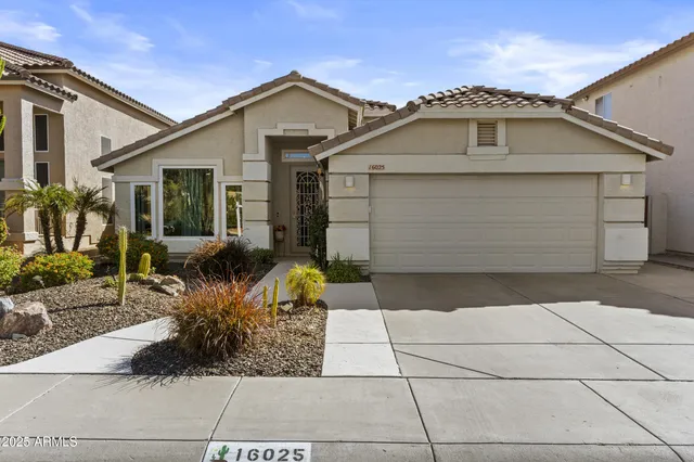 $675,000 | 16025 South 10th Place, Phoenix, AZ 85048