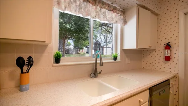 $450,000 | 215 Morningside Drive, Valrico, FL 33594