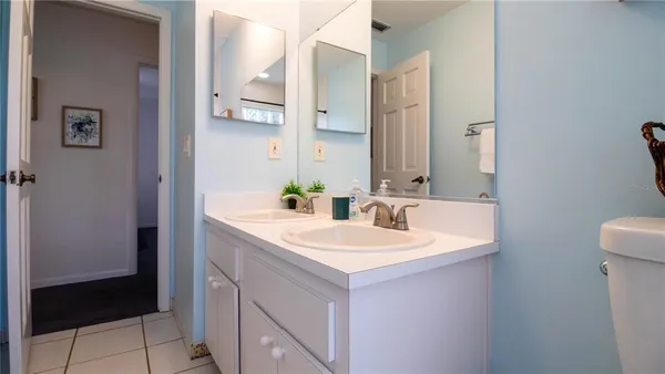 $450,000 | 215 Morningside Drive, Valrico, FL 33594