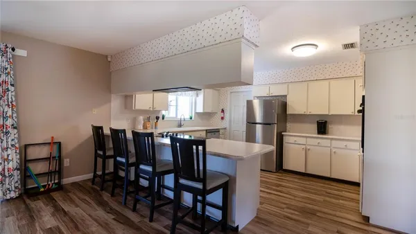 $450,000 | 215 Morningside Drive, Valrico, FL 33594