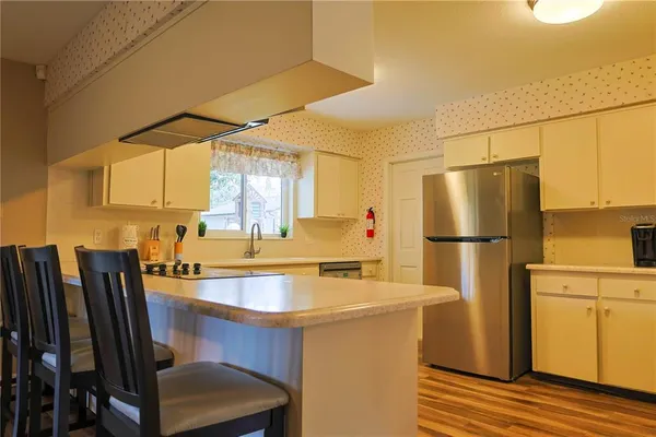 $450,000 | 215 Morningside Drive, Valrico, FL 33594